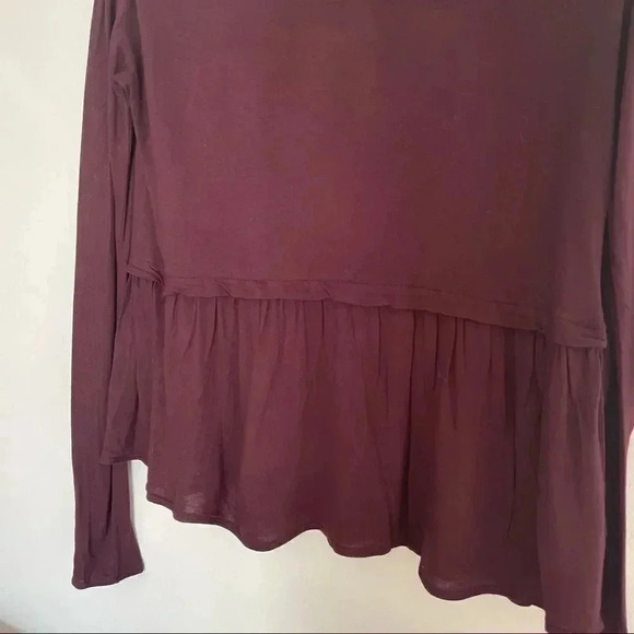 Aritzia | Wilfred Plumb/Wine Peplum  Top - Picture 3 of 5